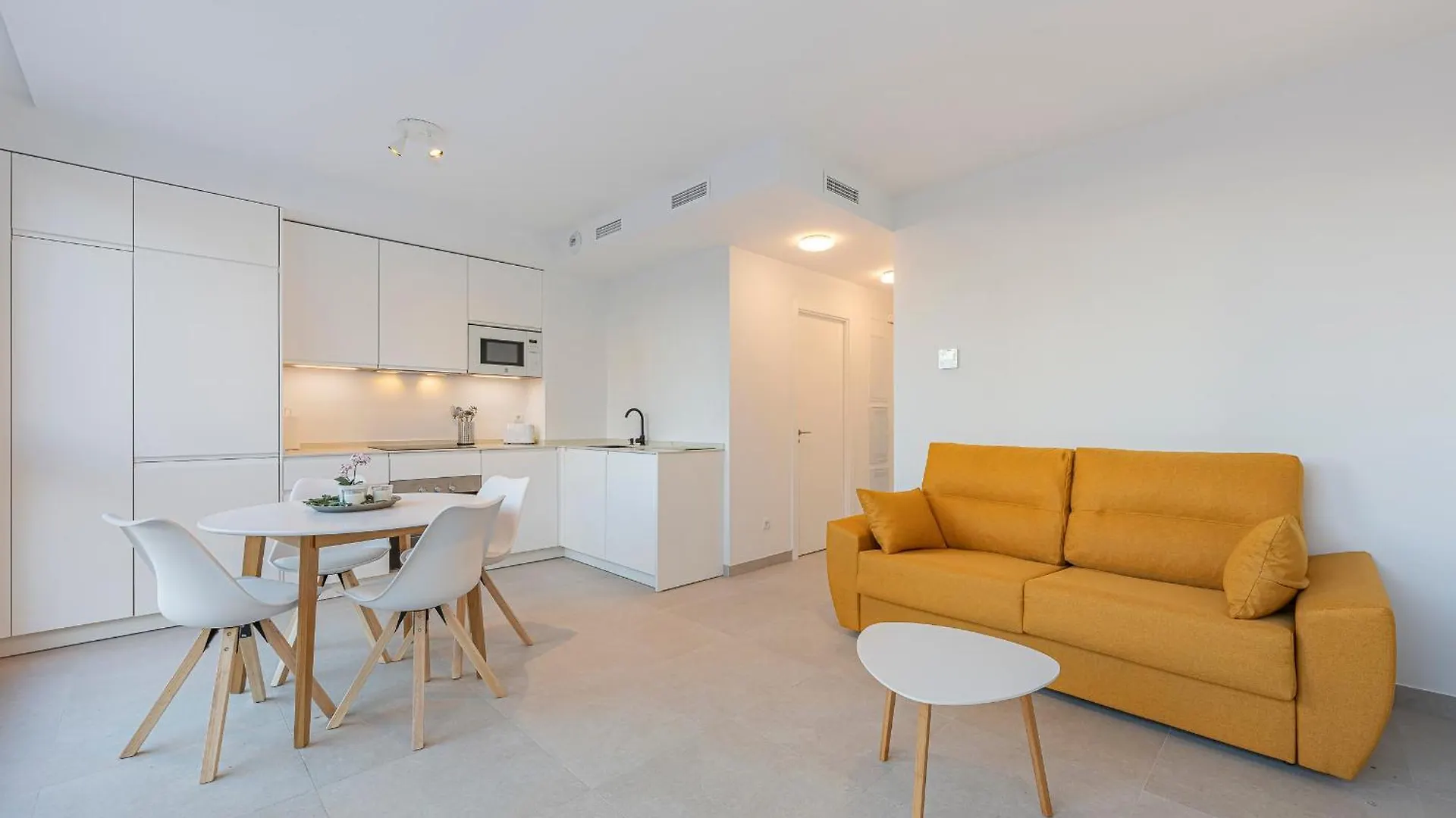 Apartments Malaga Vicente Gomez De Cadiz One contacts